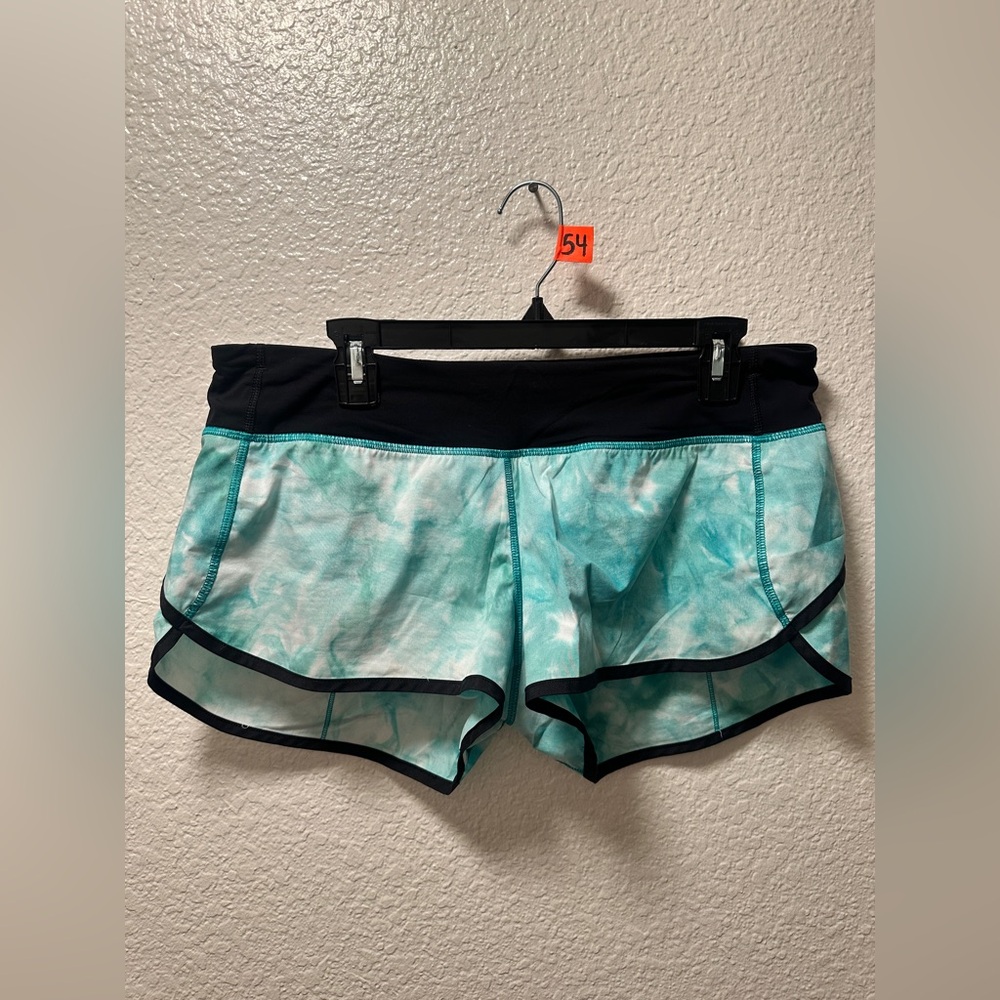 Lululemon low rise speed up shorts size 10. A54